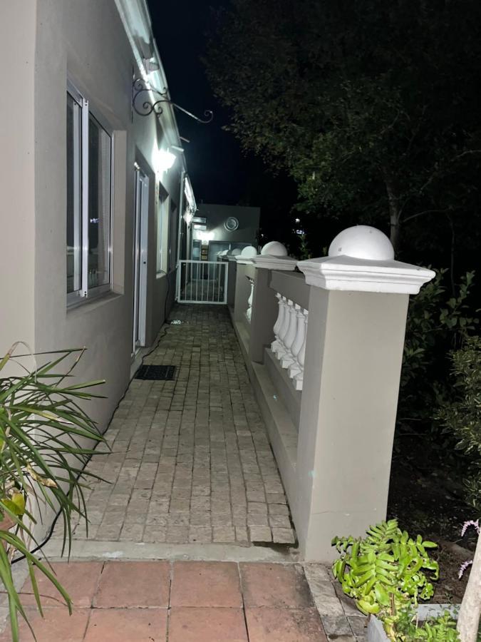Somerset West Garden Apartments 1 Exterior foto